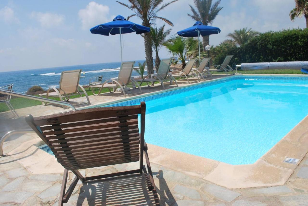 Sea Front Villa, Heated Private Pool, Amazing Location Paphos 323 Кисонерга Екстериор снимка