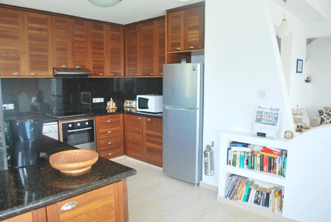 Sea Front Villa, Heated Private Pool, Amazing Location Paphos 323 Кисонерга Екстериор снимка