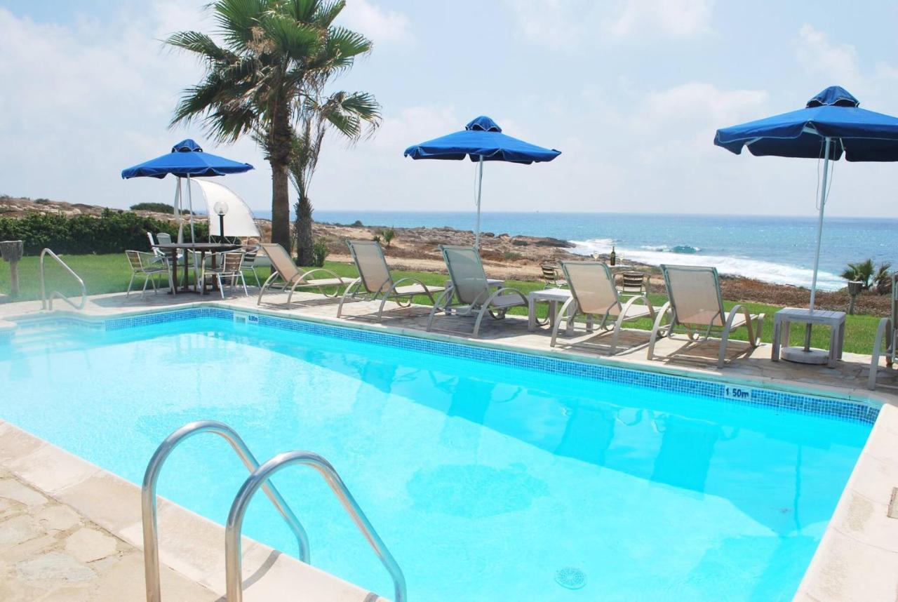 Sea Front Villa, Heated Private Pool, Amazing Location Paphos 323 Кисонерга Екстериор снимка