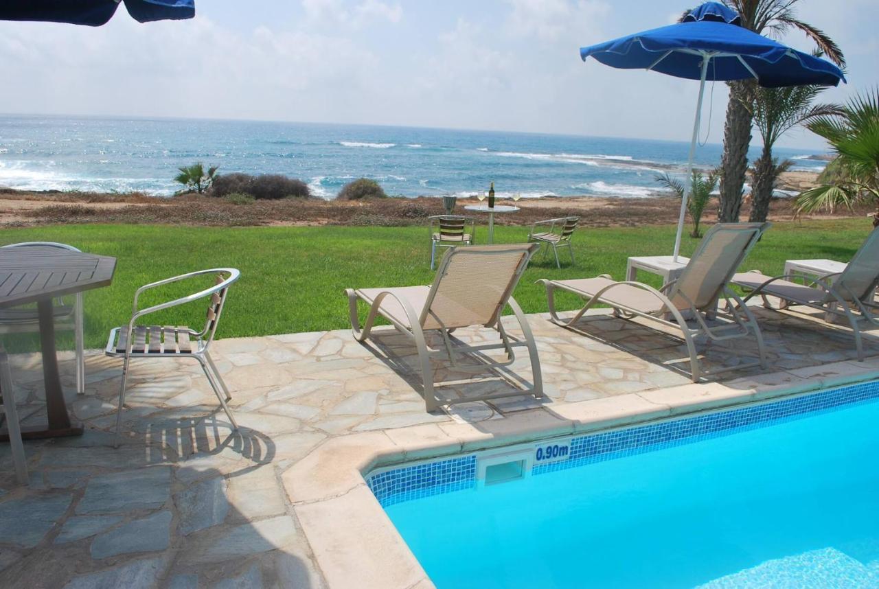 Sea Front Villa, Heated Private Pool, Amazing Location Paphos 323 Кисонерга Екстериор снимка