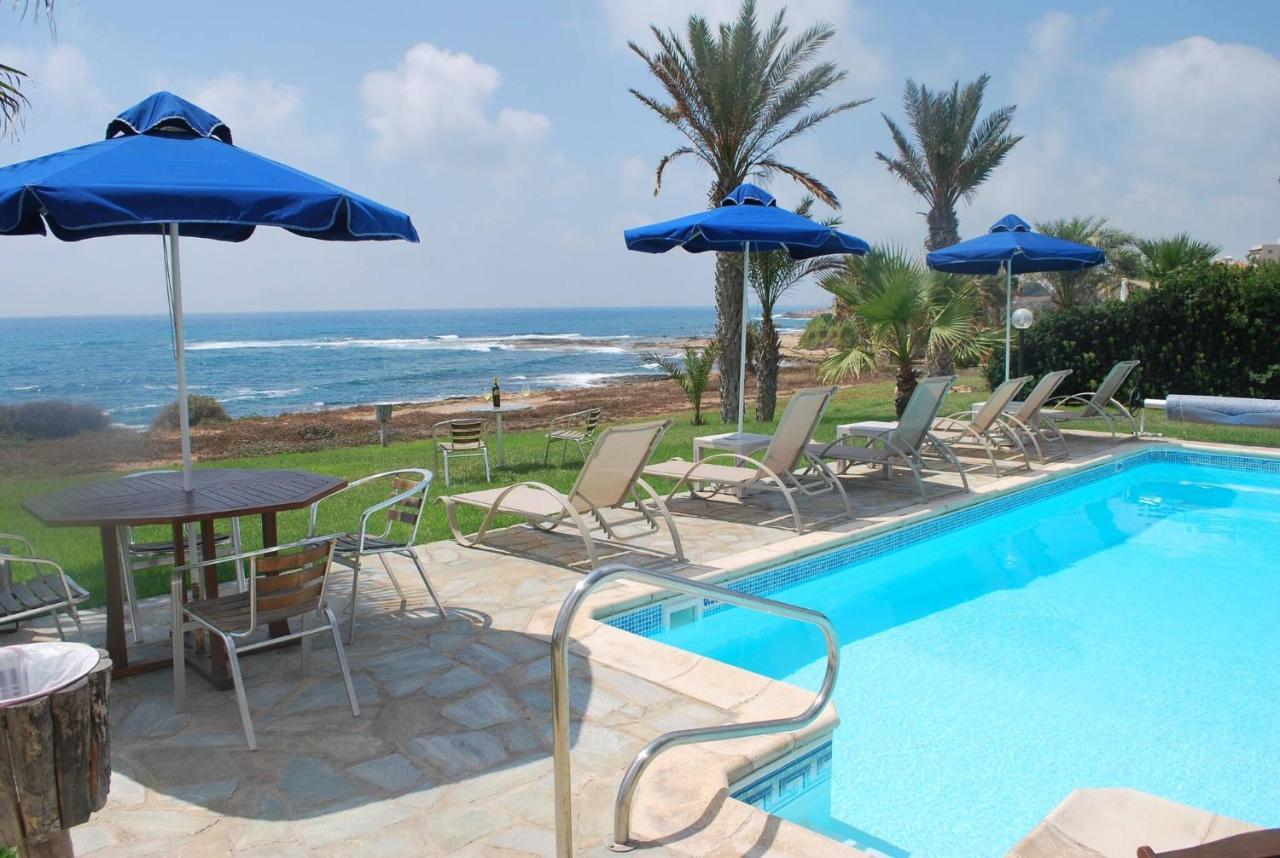 Sea Front Villa, Heated Private Pool, Amazing Location Paphos 323 Кисонерга Екстериор снимка